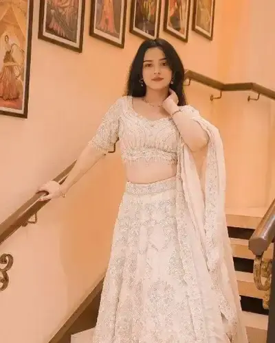 Escort Ramtek